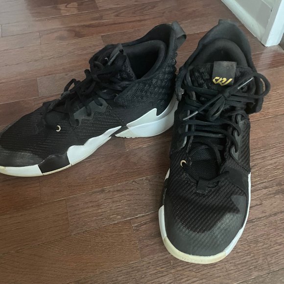 Jordan Why Not Zer0.2 sneakers. SIZE 10.5. Black/White